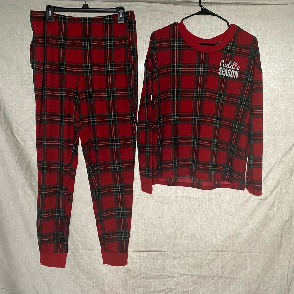 Women's Joyspun Cuddle Season Red Plaid pajama Set